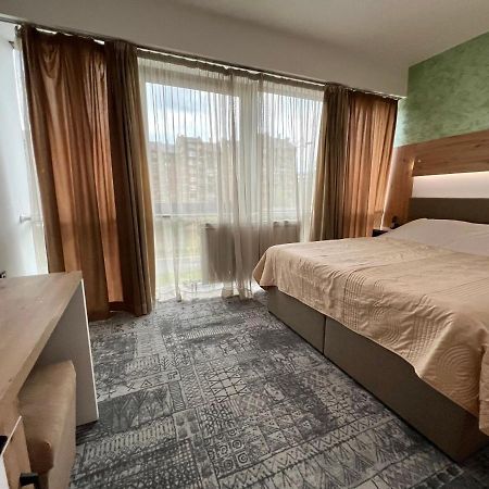 Hotel Brkic Sarajevo Airport - Free Parking 外观 照片