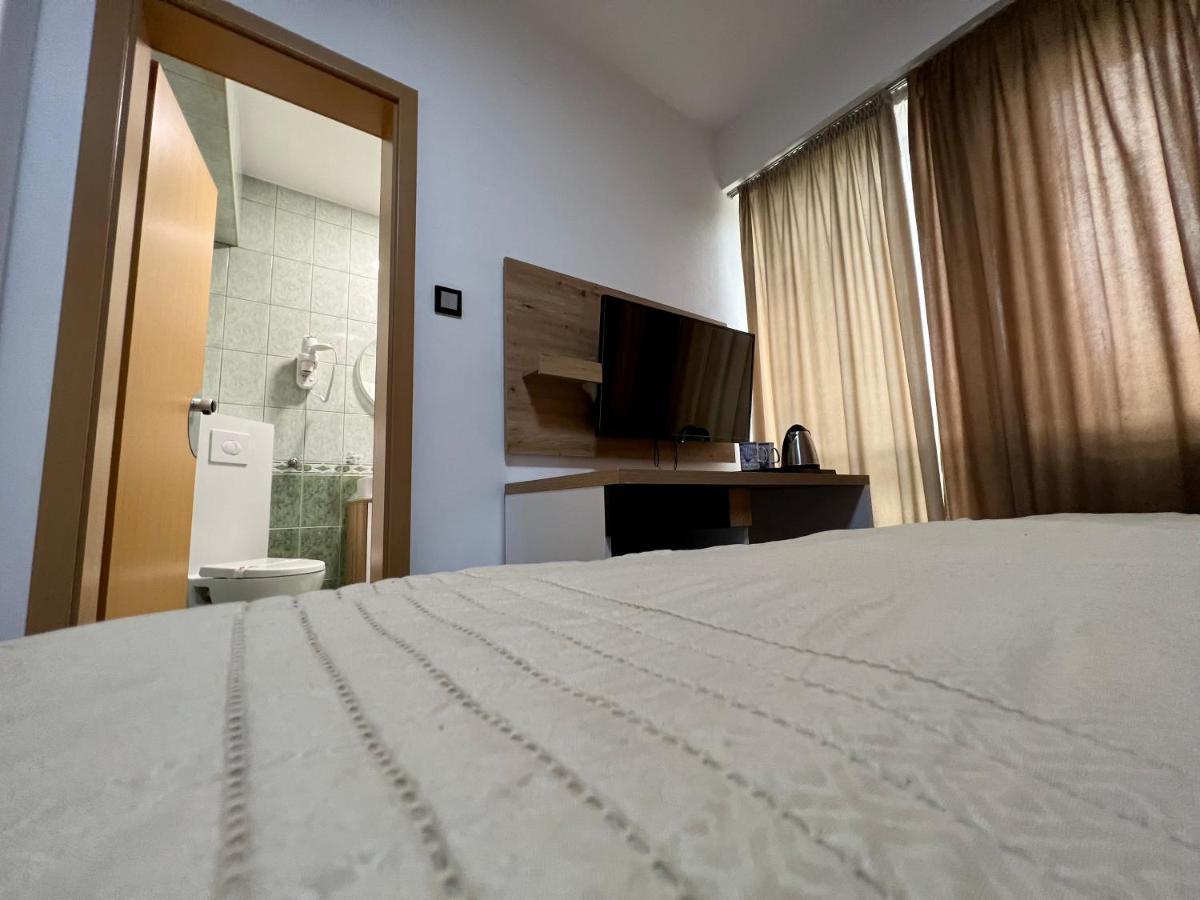 Hotel Brkic Sarajevo Airport - Free Parking 外观 照片