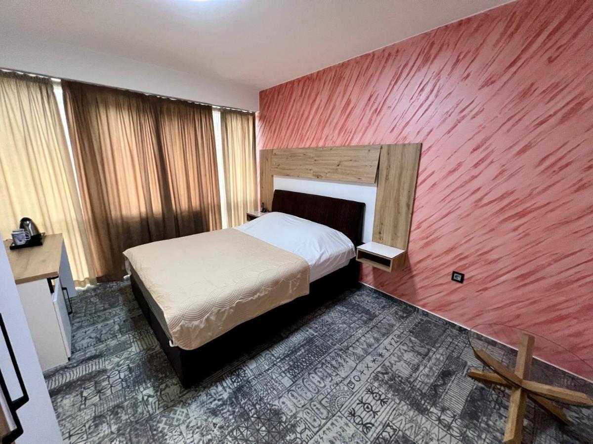 Hotel Brkic Sarajevo Airport - Free Parking 外观 照片