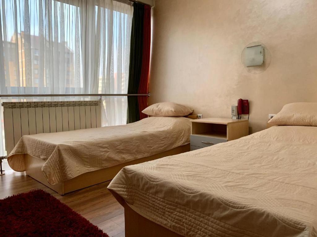 Hotel Brkic Sarajevo Airport - Free Parking 外观 照片