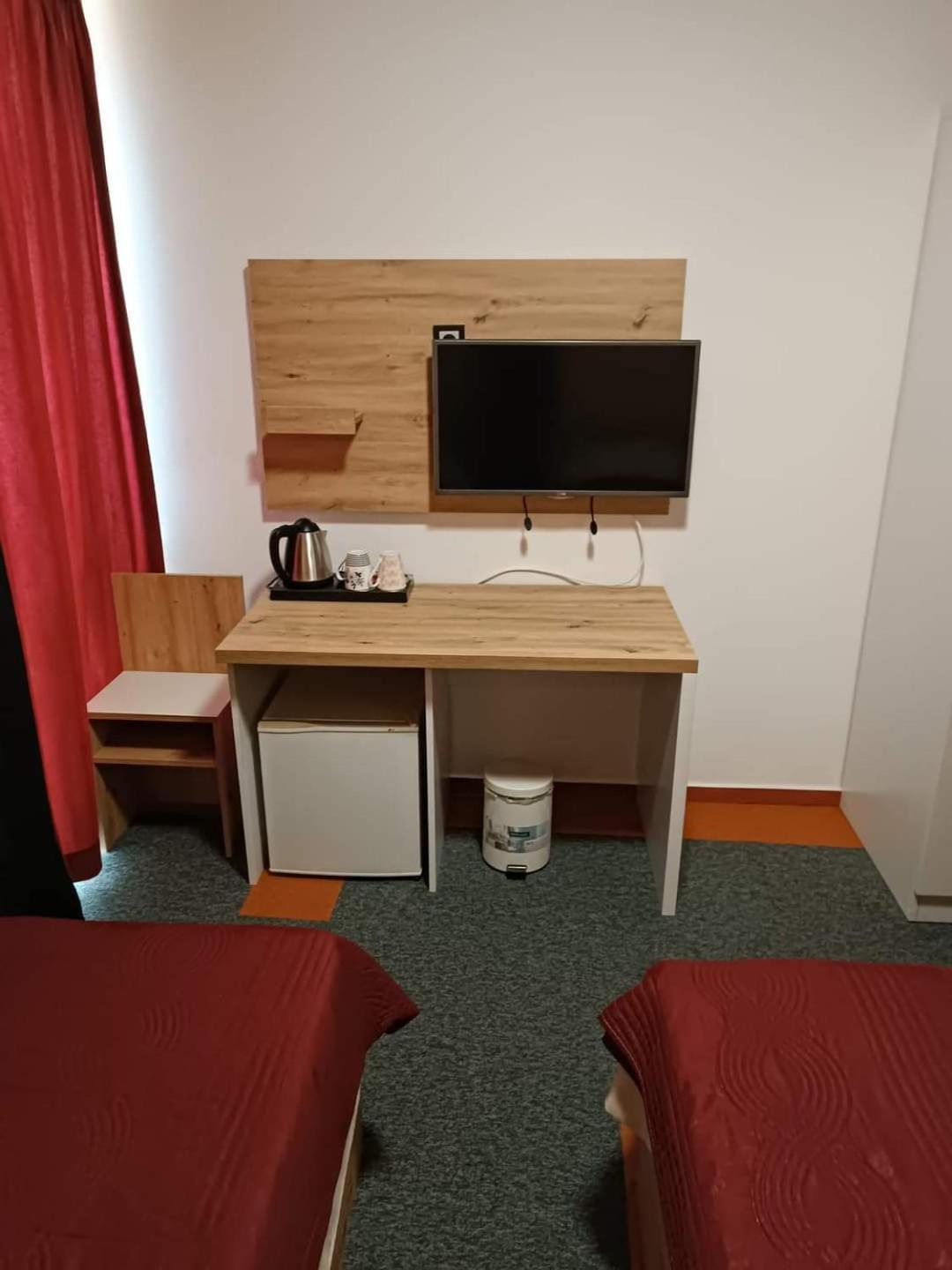 Hotel Brkic Sarajevo Airport - Free Parking 外观 照片