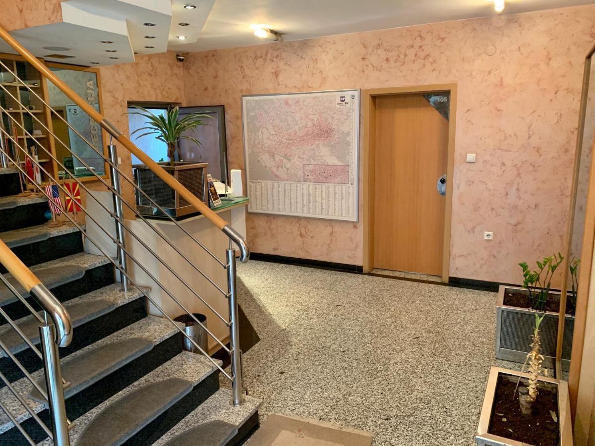 Hotel Brkic Sarajevo Airport - Free Parking 外观 照片
